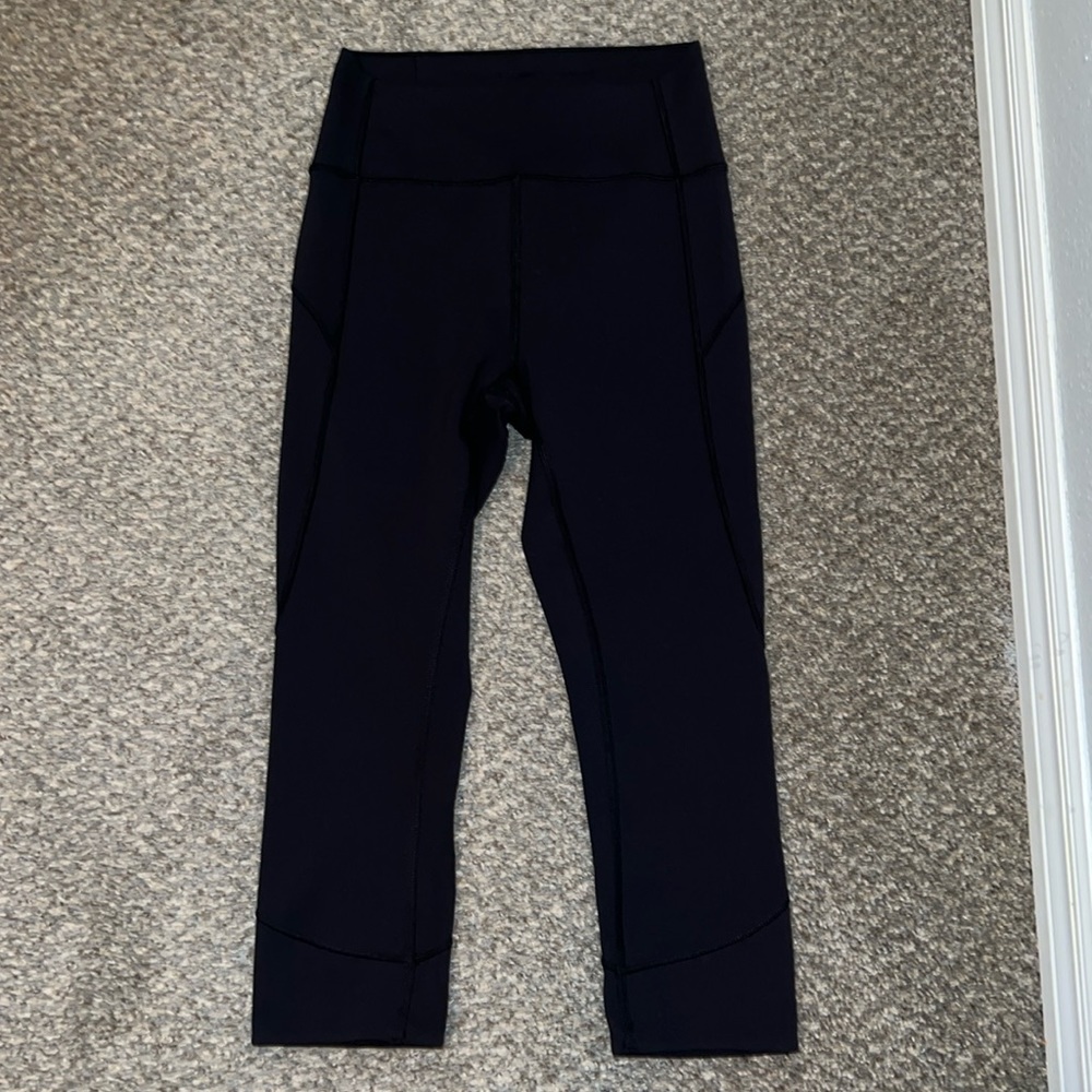 Lululemon capris leggings. 4